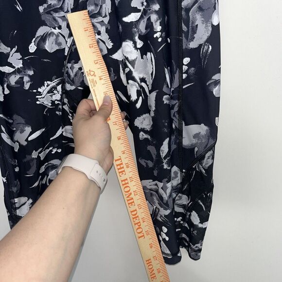 Lole women's Capri leggings medium side zipper pocket abstract Black Gray White - Picture 7 of 9